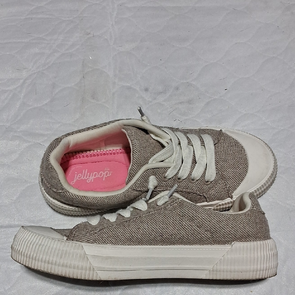 Jellypop Women's Tan Sneakers